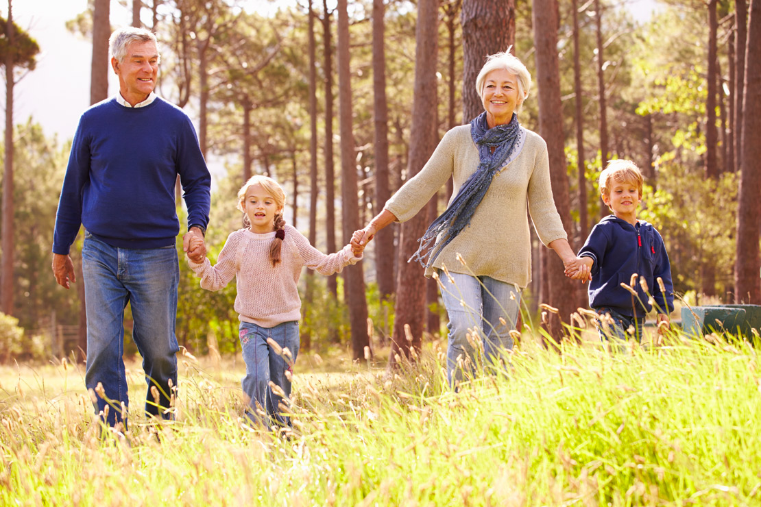 photo grand parents avec petits enfants