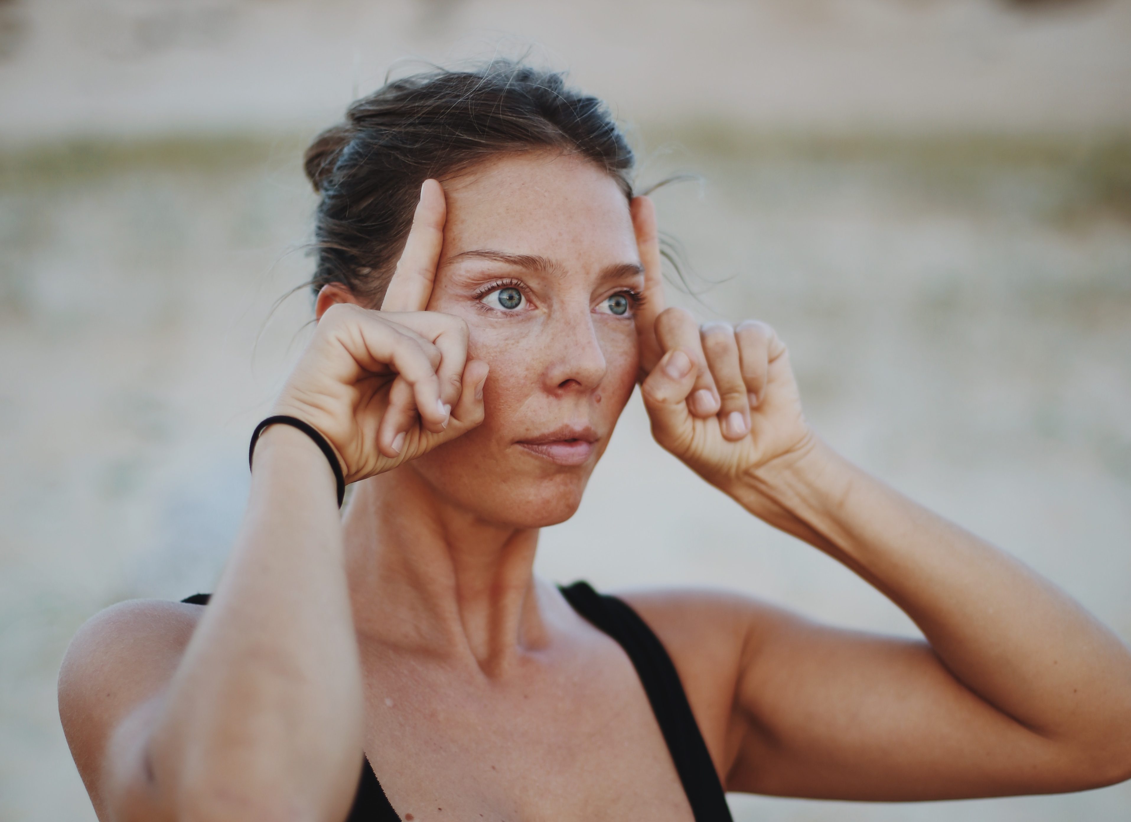 Le yoga du visage : un lifting naturel pour l’âme et la peau