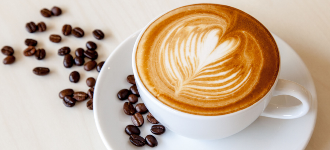 Van matcha tot chai latte: dit zijn de koffiehype’s van tegenwoordig en zo maak je ze